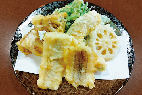 天ぷら盛り合わせ(あなご天と野菜天)