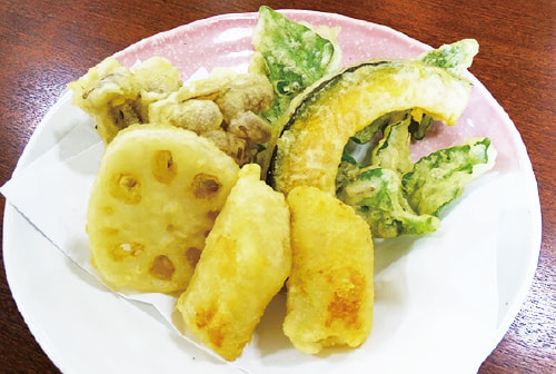 天ぷら盛り合わせ(海老の湯葉巻き天と野菜天)