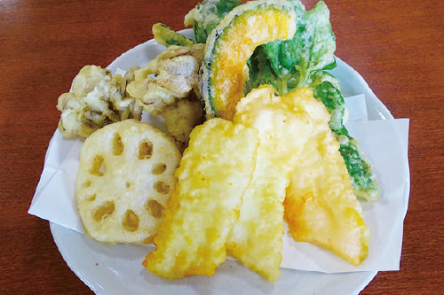 天ぷら盛り合わせ(いか天と野菜天)